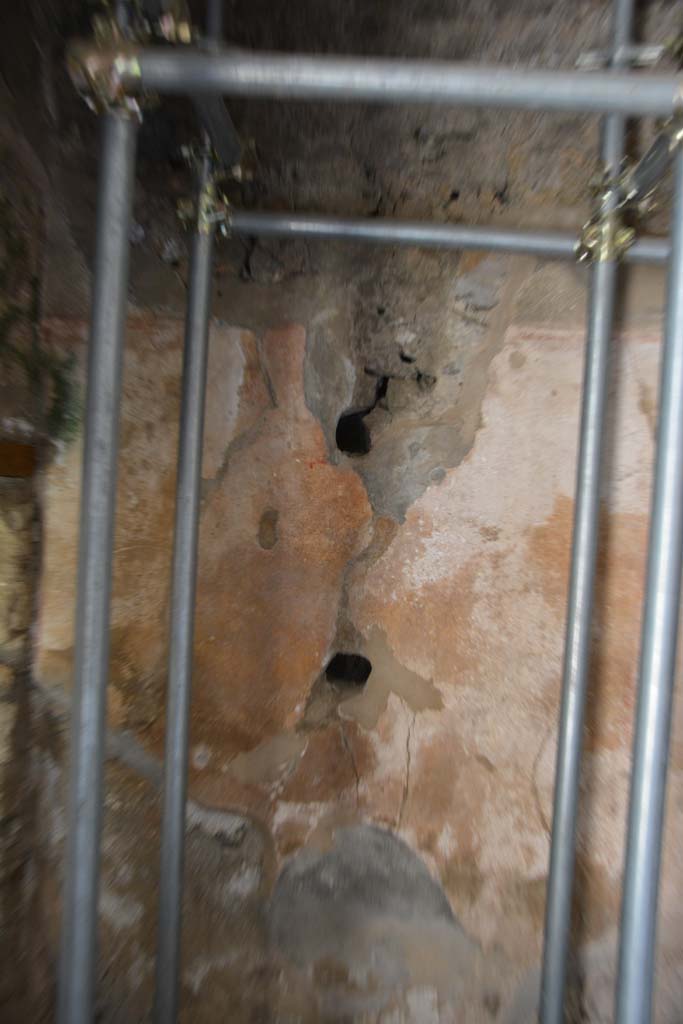 IX.5.6 Pompeii. May 2017. Room m, looking towards west wall at south end.  
Foto Christian Beck, ERC Grant 681269 DÉCOR.