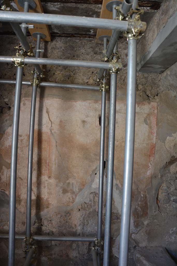 IX.5.6 Pompeii. May 2017. Room m, looking towards west wall at north end.  
Foto Christian Beck, ERC Grant 681269 DÉCOR.