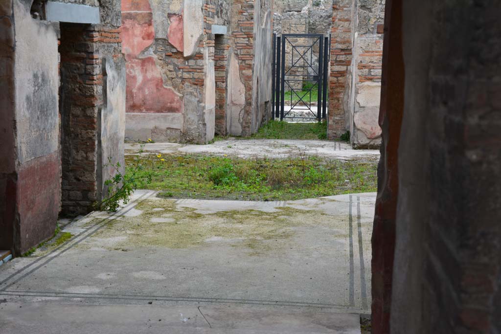 IX.5.6 Pompeii. March 2017. 
Room c and c', looking north from room c’, into atrium c with impluvium, towards entrance corridor and doorway. 
Foto Christian Beck, ERC Grant 681269 DÉCOR.