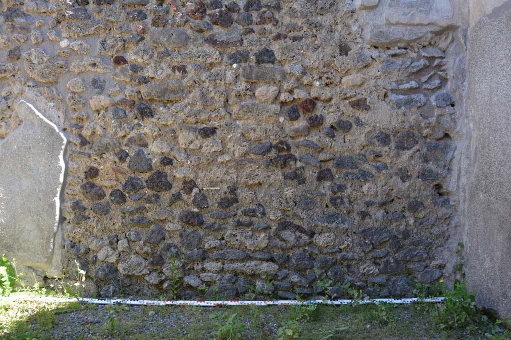 IX.5.9 Pompeii. May 2017. Room “m”, east wall at south end.
Foto Christian Beck, ERC Grant 681269 DÉCOR.