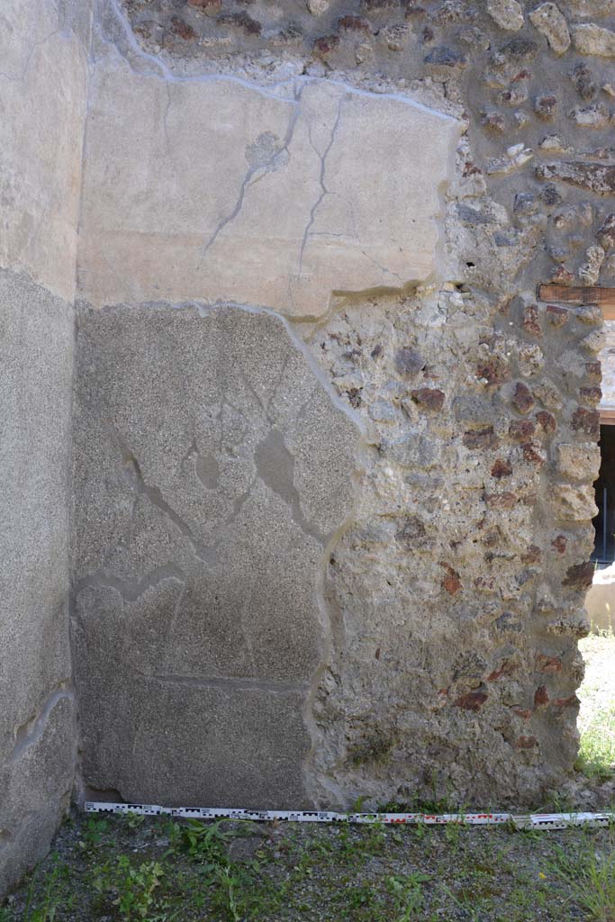 IX.5.9 Pompeii. May 2017. Room “m”, detail from west wall at south end.
Foto Christian Beck, ERC Grant 681269 DÉCOR.