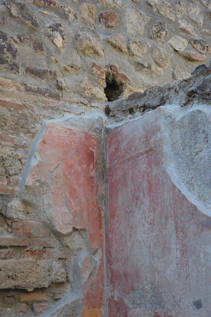 IX.5.9 Pompeii. May 2017. Room “p”, upper north-east corner with detail of painted decoration.
Foto Christian Beck, ERC Grant 681269 DÉCOR.