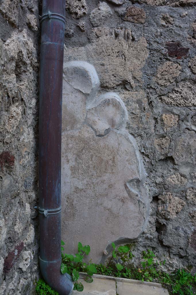 IX.5.9 Pompeii. March 2017. Room “c”, lower north wall in north-west corner.
Foto Christian Beck, ERC Grant 681269 DÉCOR.