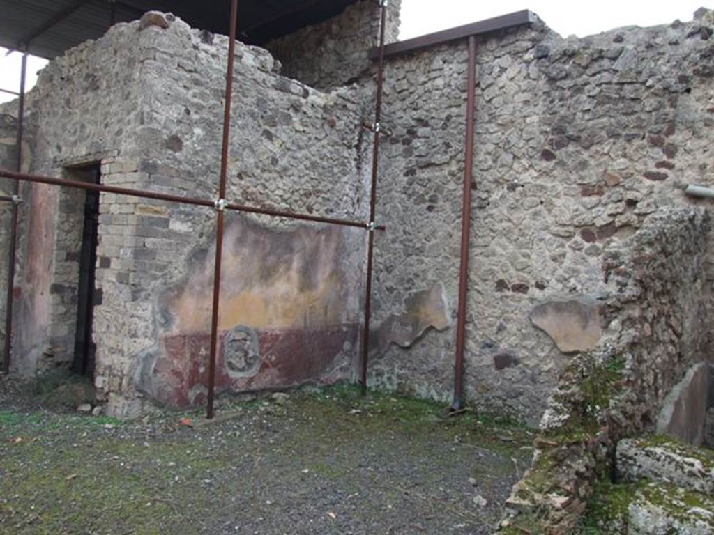 IX.5.9 Pompeii. December 2007. Room “d”, ala on west side of atrium, looking south-west.