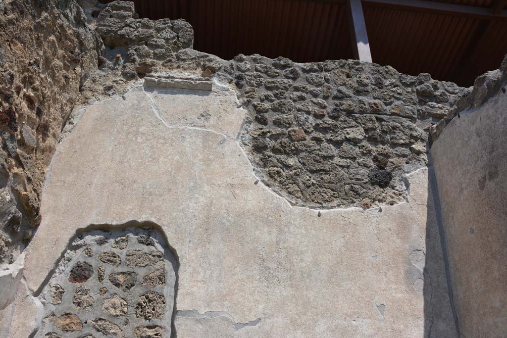 IX.5.9 Pompeii. May 2017. Room “f”, upper east wall.
Foto Christian Beck, ERC Grant 681269 DÉCOR.