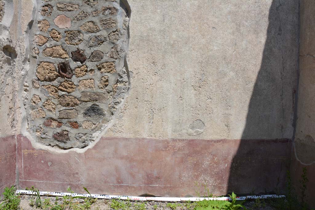 IX.5.9 Pompeii. May 2017. Room “f”, looking towards lower east wall.
Foto Christian Beck, ERC Grant 681269 DÉCOR.