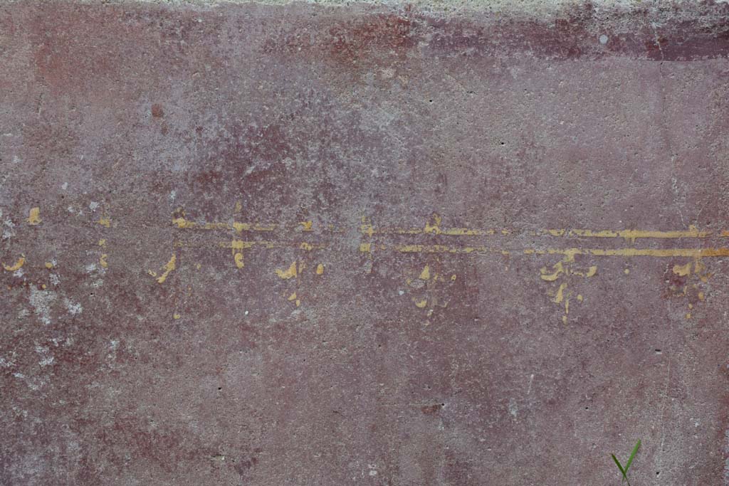 IX.5.9 Pompeii. March 2017. Room “f”, remaining painted decoration on east wall zoccolo.
Foto Christian Beck, ERC Grant 681269 DÉCOR.