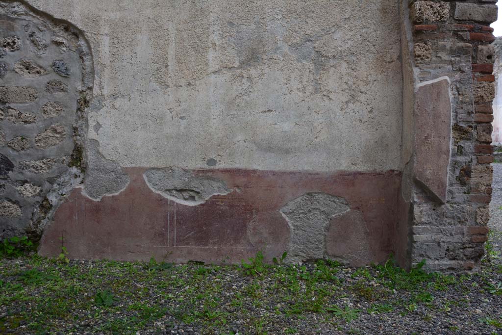 IX.5.9 Pompeii. March 2017. Room “f”, lower south wall at west end.
Foto Christian Beck, ERC Grant 681269 DÉCOR.