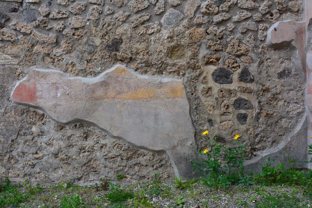 IX.5.9 Pompeii. March 2017. Room “g”, lower north wall at east end.
Foto Christian Beck, ERC Grant 681269 DÉCOR.