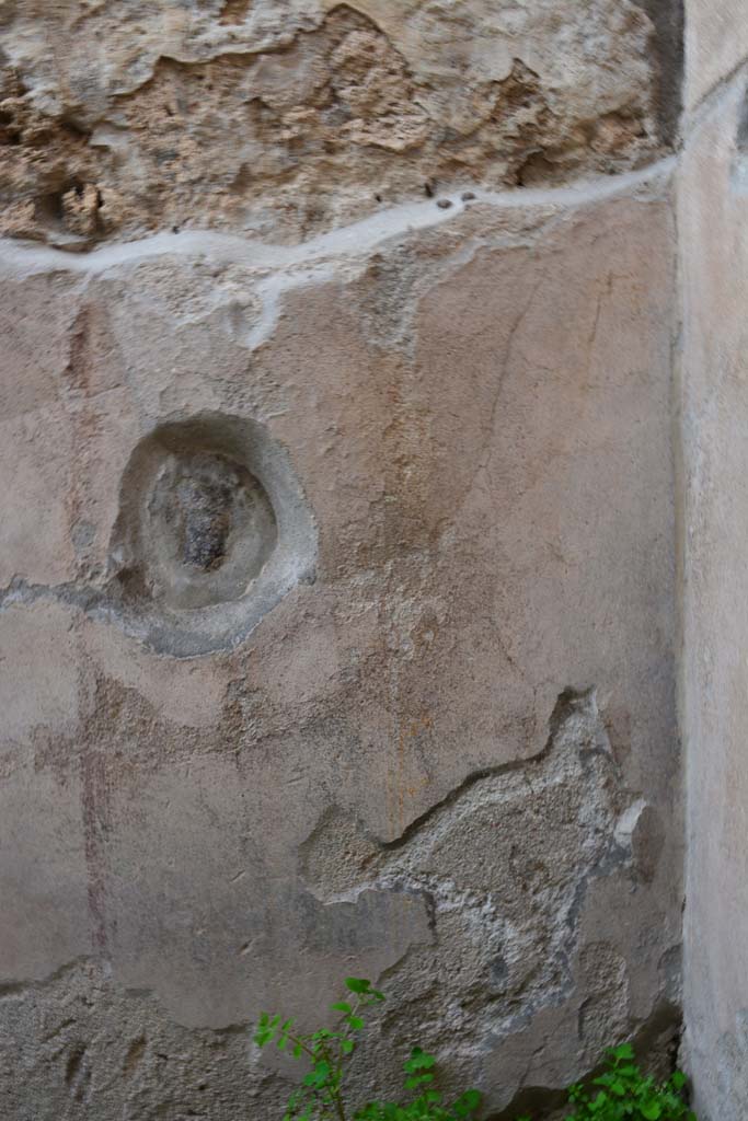 IX.5.9 Pompeii. March 2017. Room “h”, north wall at east end.
Foto Christian Beck, ERC Grant 681269 DÉCOR.