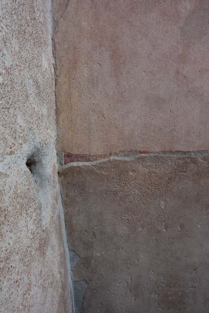 IX.5.9 Pompeii. March 2017. Room “h”, south wall in south-east corner.
Foto Christian Beck, ERC Grant 681269 DÉCOR.
