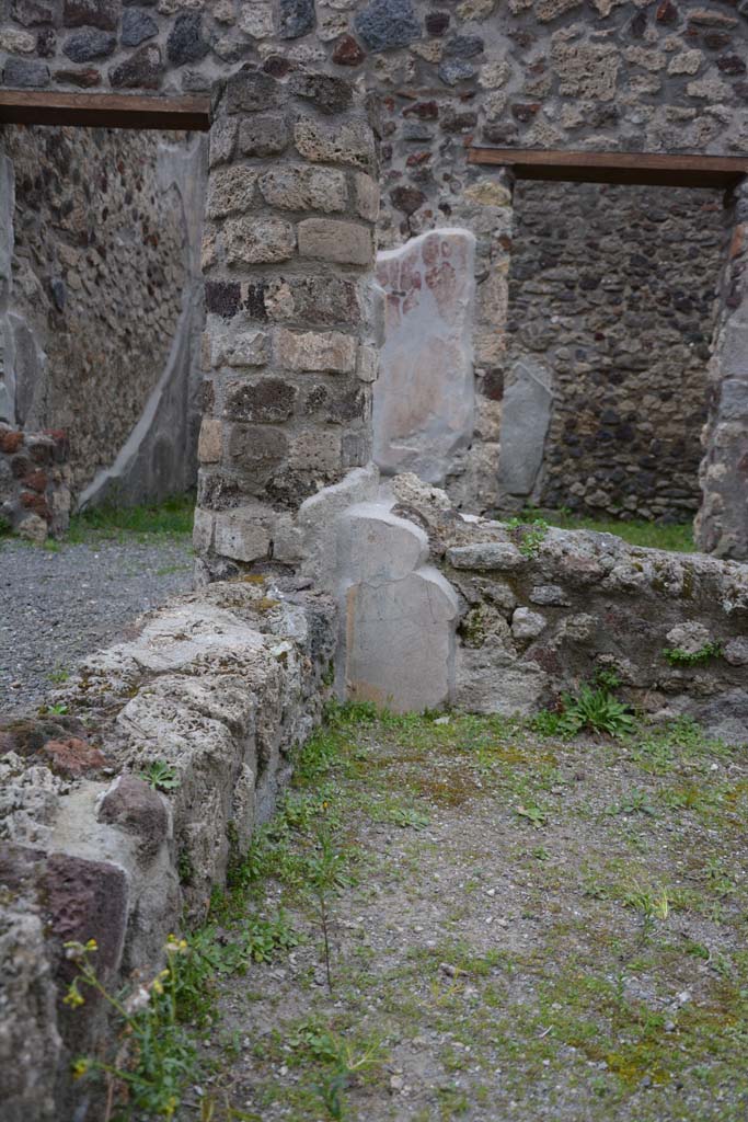 IX.5.9 Pompeii. March 2017. Room “i”, looking towards north-east corner of portico.
Foto Christian Beck, ERC Grant 681269 DÉCOR.