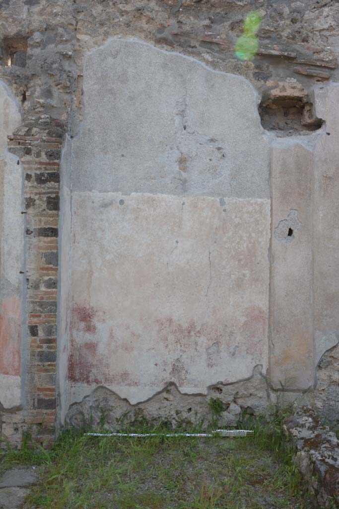 IX.5.9 Pompeii. May 2017. Room “i”, looking towards west wall of south portico.
Foto Christian Beck, ERC Grant 681269 DÉCOR.