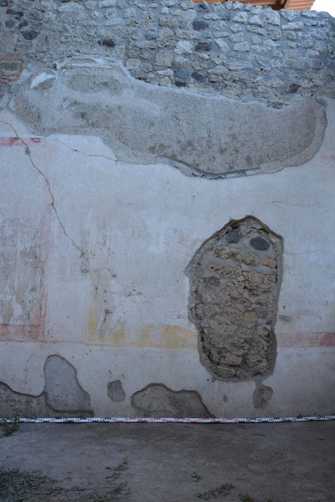 IX.5.11 Pompeii. May 2017. Room k, east wall towards south end.
Foto Christian Beck, ERC Grant 681269 DÉCOR.