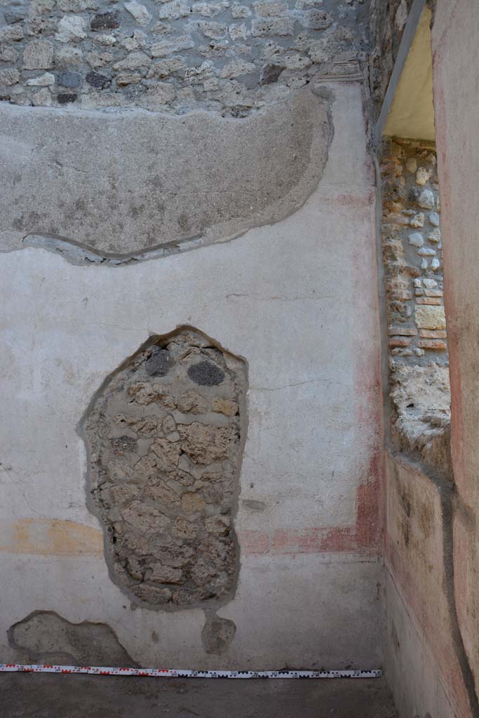 IX.5.11 Pompeii. May 2017. Room k, south end of east wall.
Foto Christian Beck, ERC Grant 681269 DÉCOR.