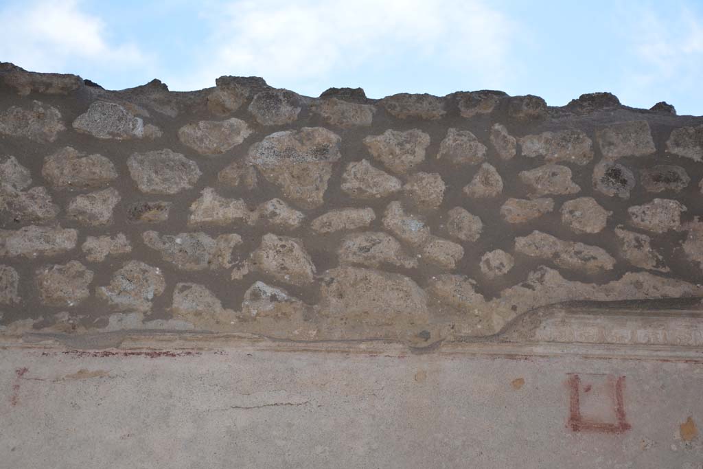 IX.5.11 Pompeii. May 2017. Room k, detail from upper south wall.
Foto Christian Beck, ERC Grant 681269 DÉCOR.