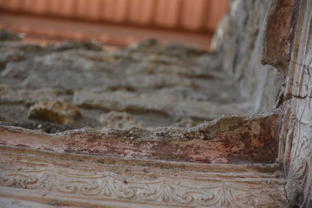 IX.5.11 Pompeii. May 2017. Room k, detail of cornice and part of ceiling in north-west corner. 
Foto Christian Beck, ERC Grant 681269 DÉCOR.