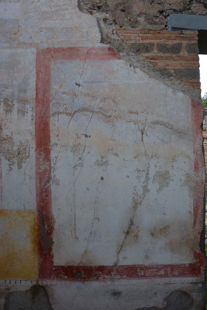 IX.5.11 Pompeii. March 2017. Room k, panel on west side of doorway on north wall.
Foto Christian Beck, ERC Grant 681269 DÉCOR.