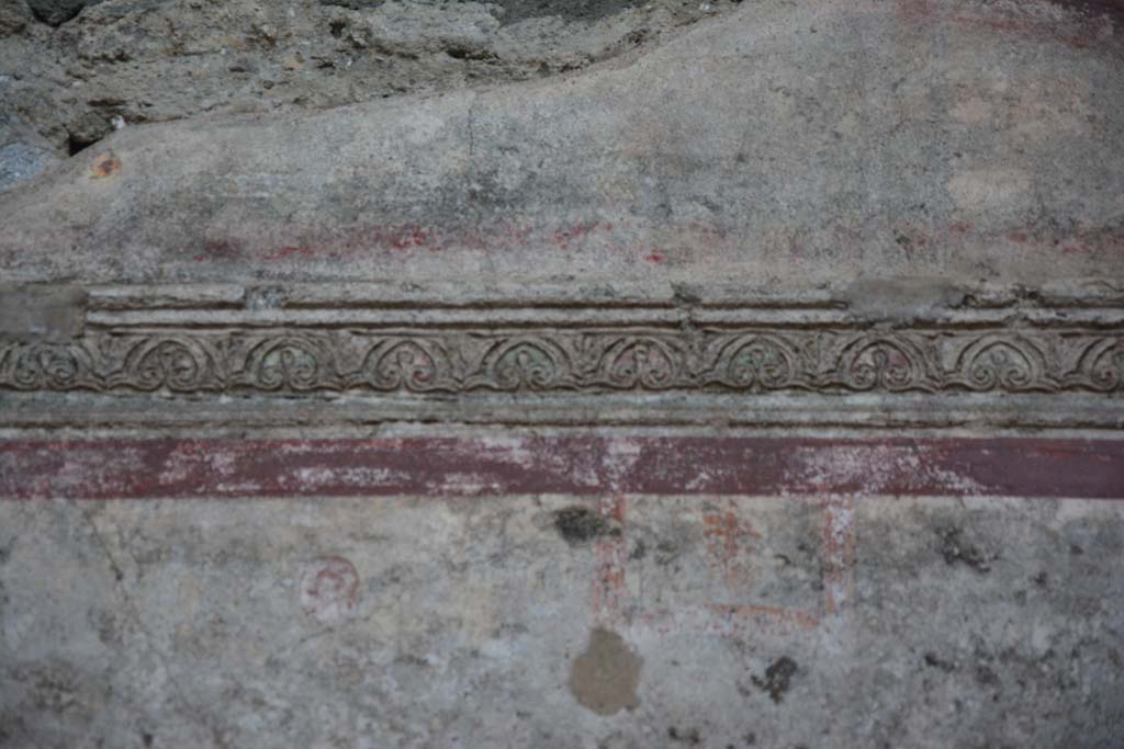 IX.5.11 Pompeii. March 2017. Room f, detail of stucco cornice from upper west wall.
Foto Christian Beck, ERC Grant 681269 DÉCOR.
