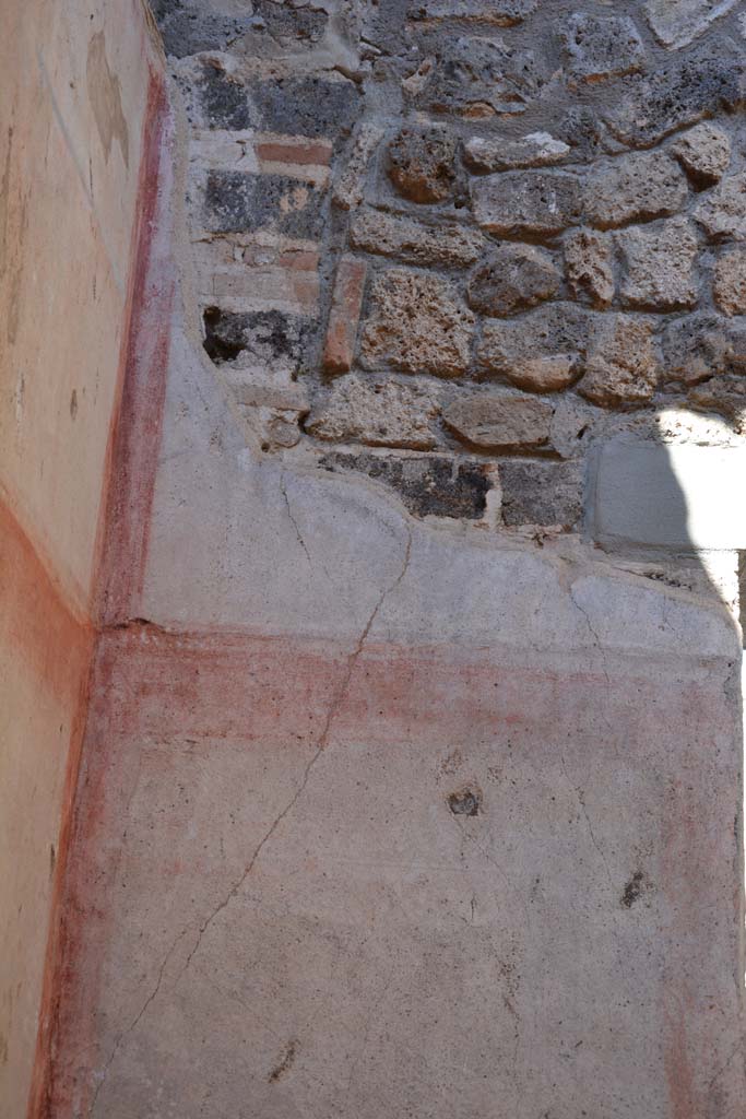 IX.5.11 Pompeii. May 2017. Room f, upper east wall in north-east corner.
Foto Christian Beck, ERC Grant 681269 DÉCOR.
