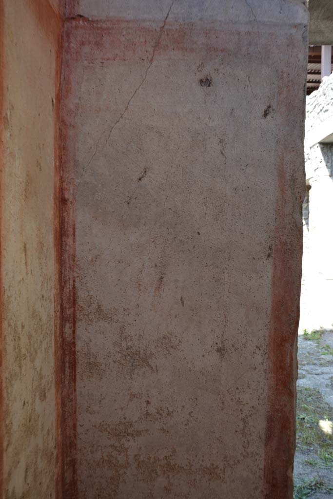 IX.5.11 Pompeii. May 2017. Room f, east wall in north-east corner.
Foto Christian Beck, ERC Grant 681269 DÉCOR.