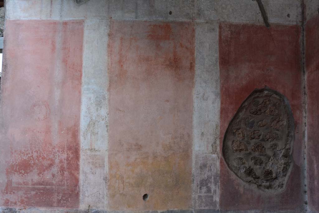 IX.5.11 Pompeii. March 2017. Room e, looking towards south wall.      
Foto Christian Beck, ERC Grant 681269 DÉCOR