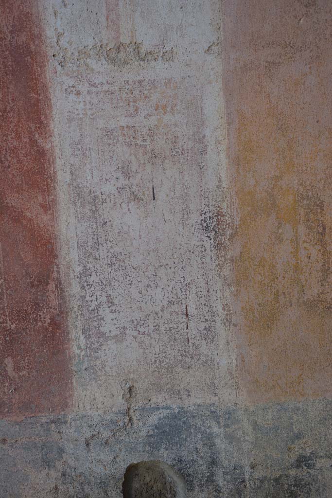 IX.5.11 Pompeii. May 2017. 
Room e, panel with detail of remains of architectural view on east end of central panel on south wall. 
Foto Christian Beck, ERC Grant 681269 DÉCOR.