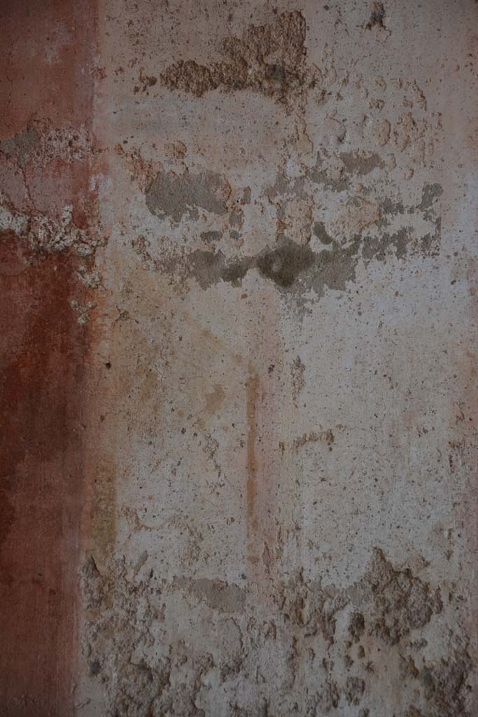 IX.5.11 Pompeii. May 2017. 
Room e, detail of remaining painted panel of architectural views on west side of central panel.  
Foto Christian Beck, ERC Grant 681269 DÉCOR.