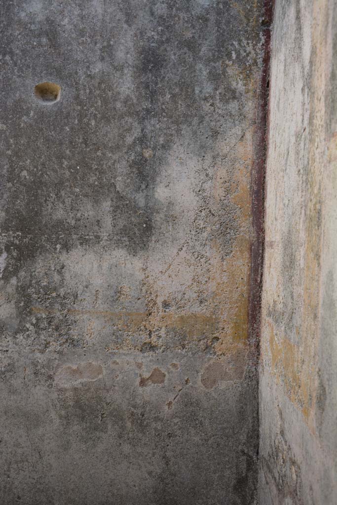 IX.5.11 Pompeii. May 2017. Room d, detail from east wall in south-east corner.
Foto Christian Beck, ERC Grant 681269 DÉCOR.