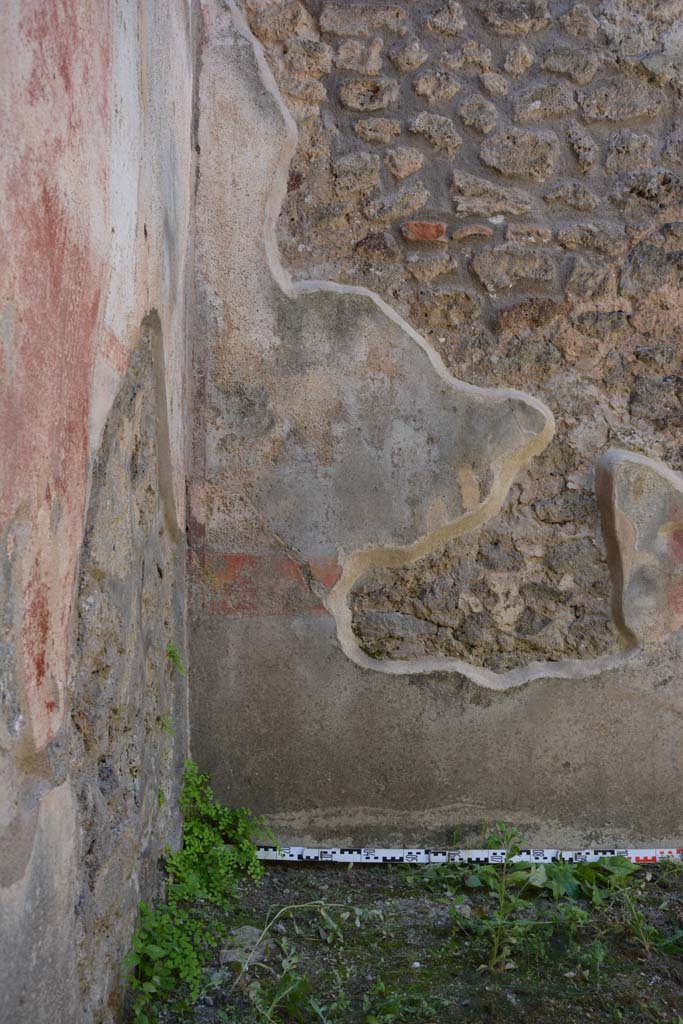 IX.5.11 Pompeii. May 2017. Room d, west wall at south end.
Foto Christian Beck, ERC Grant 681269 DÉCOR.