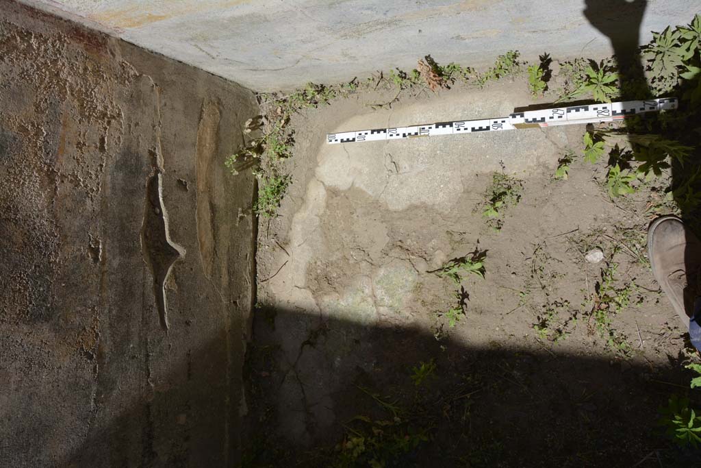 IX.5.11 Pompeii. May 2017. Room d, flooring in north-west corner.
Foto Christian Beck, ERC Grant 681269 DÉCOR.