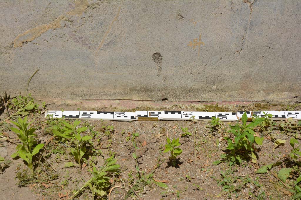 IX.5.11 Pompeii. May 2017. Room d, lower north wall and remaining flooring.
Foto Christian Beck, ERC Grant 681269 DÉCOR.