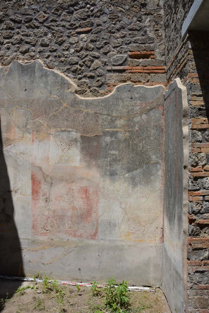 IX.5.11 Pompeii. May 2017. Room d, north wall at east end and north-east corner.
Foto Christian Beck, ERC Grant 681269 DÉCOR.