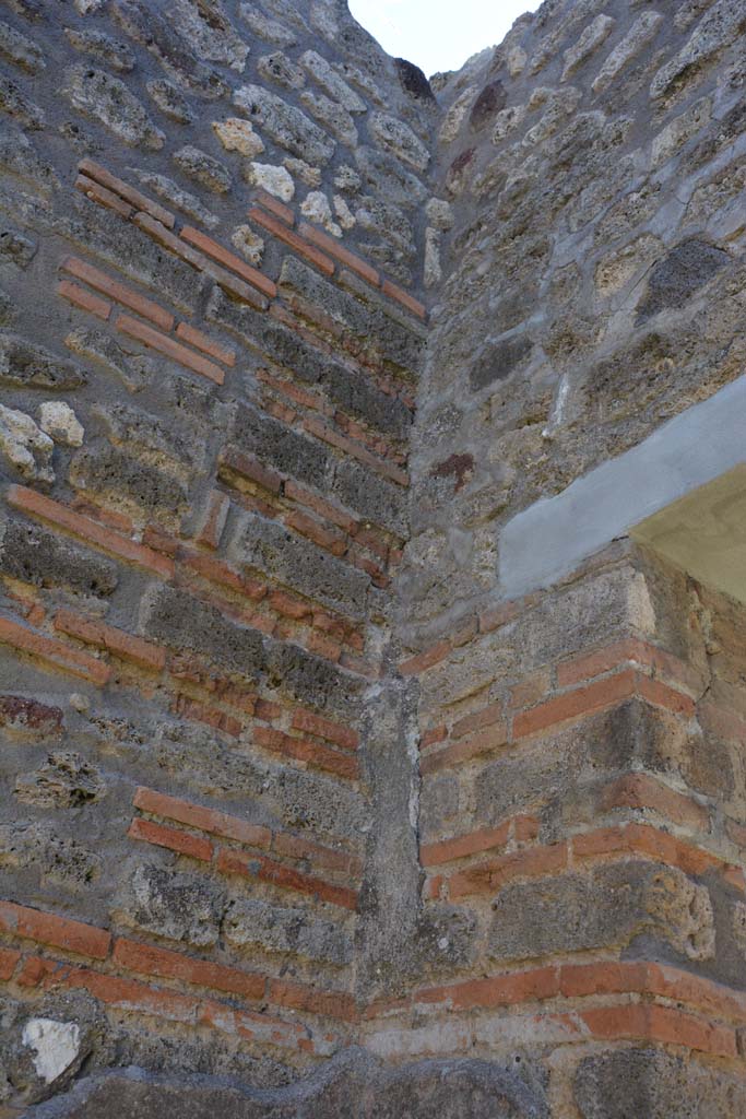 IX.5.11 Pompeii. May 2017. Room c, upper south-east corner.   
Foto Christian Beck, ERC Grant 681269 DÉCOR