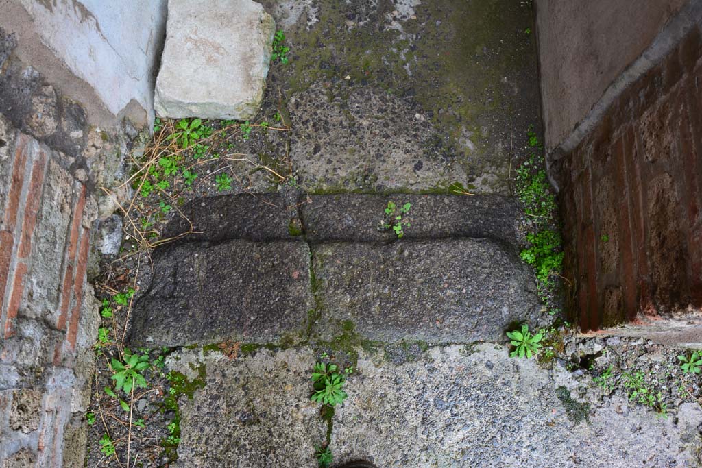 IX.5.11 Pompeii. March 2017. Room m, looking south from atrium b, towards threshold to corridor m. 
Foto Christian Beck, ERC Grant 681269 DÉCOR.