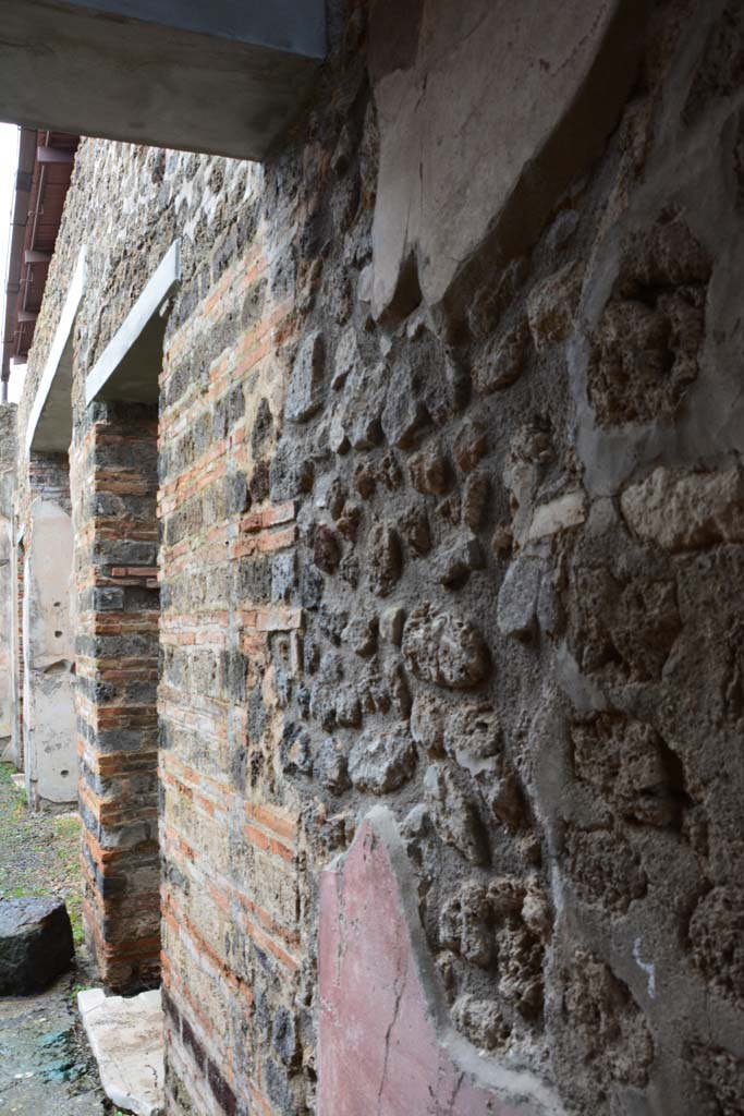 IX.5.11 Pompeii. March 2017. Room m, east wall at north end.
Foto Christian Beck, ERC Grant 681269 DÉCOR.