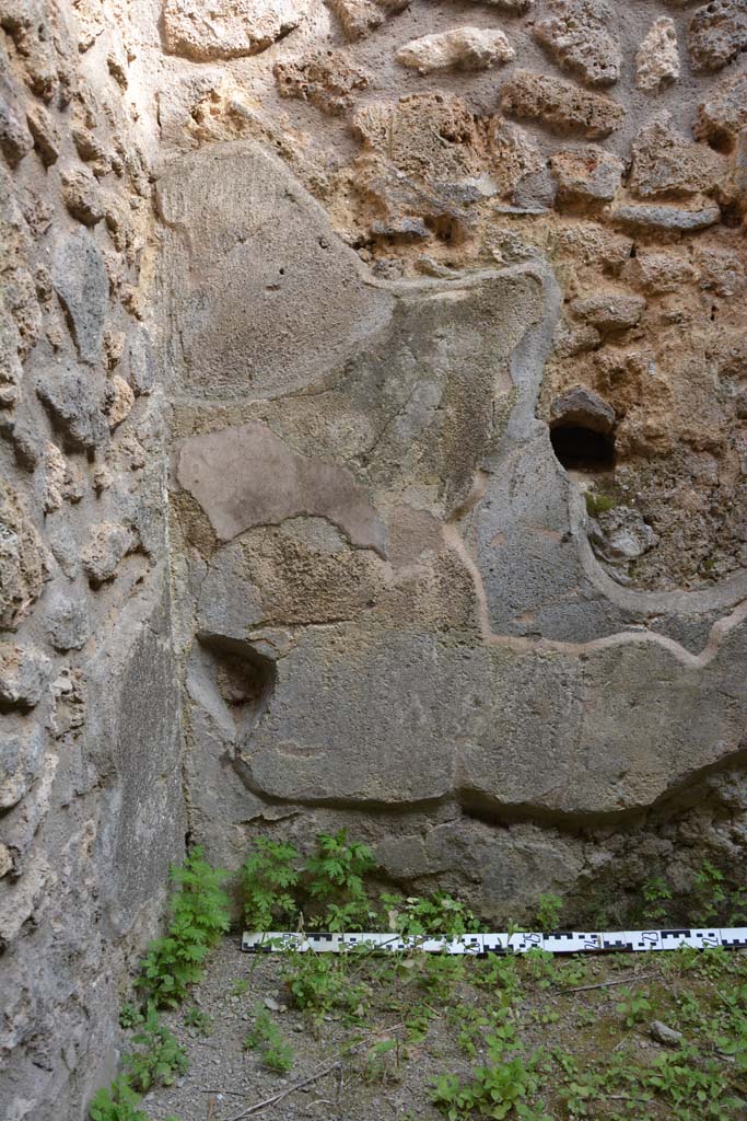 IX.5.11 Pompeii. May 2017. Room o, south wall in south-east corner.
Foto Christian Beck, ERC Grant 681269 DÉCOR.