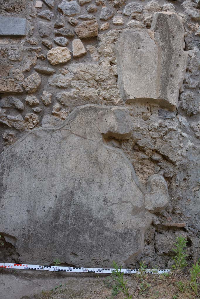 IX.5.11 Pompeii. May 2017. Room o, north wall on east side of small doorway.
Foto Christian Beck, ERC Grant 681269 DÉCOR.