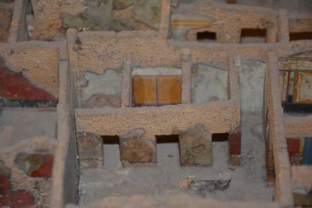 IX.5.11 Pompeii. July 2017. Looking towards rooms on west side of garden area.  
From cork model in Naples Archaeological Museum.
Foto Annette Haug, ERC Grant 681269 DÉCOR.