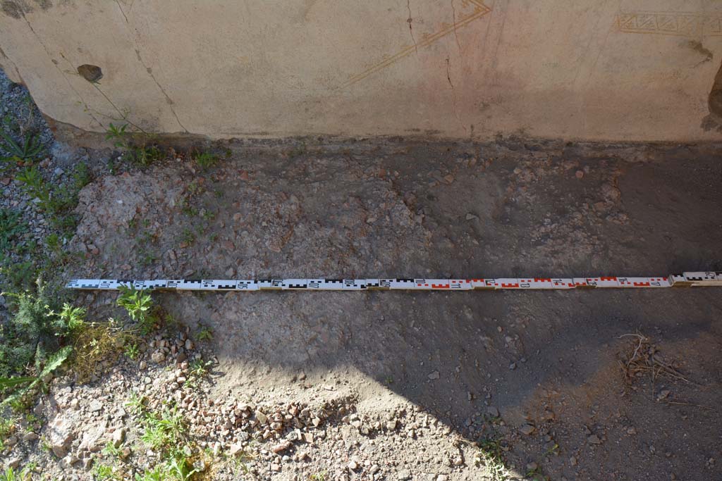 IX.5.11 Pompeii. May 2017. Room h, remaining flooring near to north wall at west end.
Foto Christian Beck, ERC Grant 681269 DÉCOR.