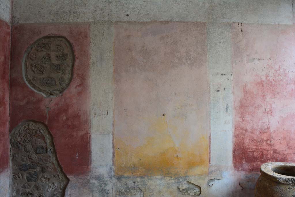 IX.5.11 Pompeii. March 2017. Room h, looking towards south wall. 
Foto Christian Beck, ERC Grant 681269 DÉCOR.