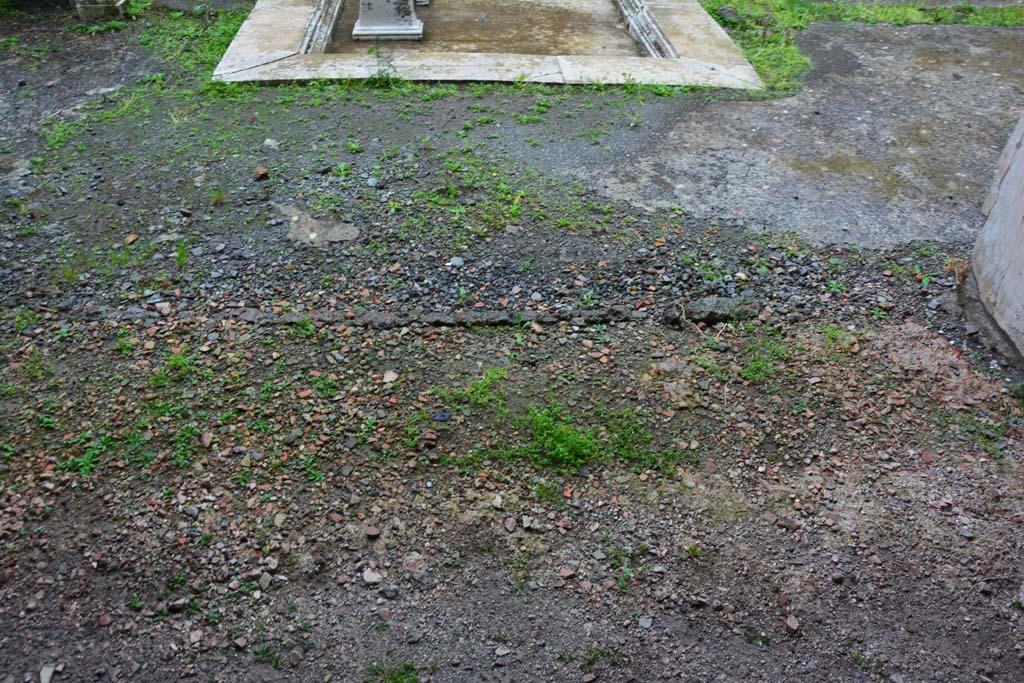 IX.5.11 Pompeii. March 2017. Room h, looking west across flooring towards doorway to atrium b.  
Foto Christian Beck, ERC Grant 681269 DÉCOR.