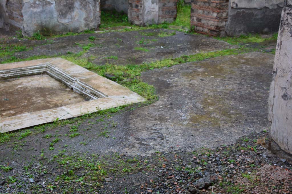 IX.5.11 Pompeii. March 2017. Room h, looking north-west across atrium b, from near south wall of east ala. 
Foto Christian Beck, ERC Grant 681269 DÉCOR.