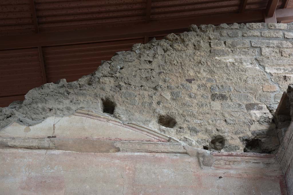 IX.5.11 Pompeii. May 2017. Room i, detail from upper north wall at east end.
Foto Christian Beck, ERC Grant 681269 DÉCOR.