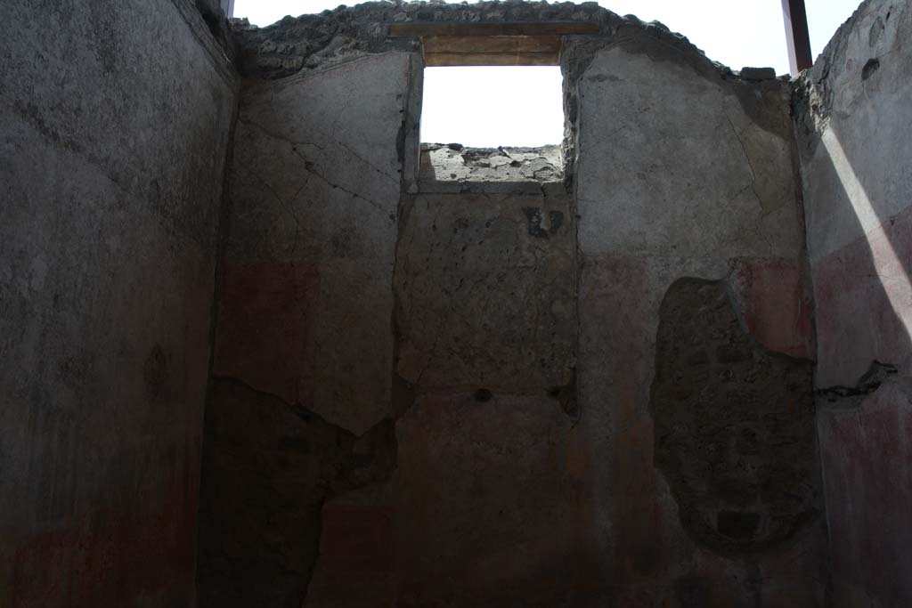 IX.5.11 Pompeii. May 2017. Room i, upper south wall.
Foto Christian Beck, ERC Grant 681269 DÉCOR.
