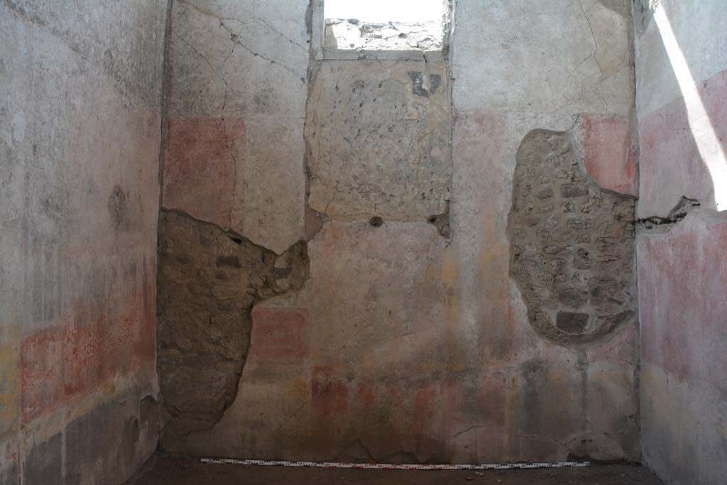 IX.5.11 Pompeii. May 2017. Room i, looking towards lower south wall.
Foto Christian Beck, ERC Grant 681269 DÉCOR.