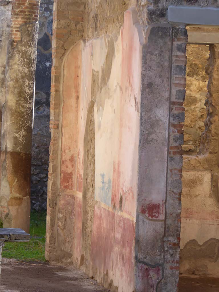 IX.5.11 Pompeii. January 2017. Looking south from atrium b towards west side of tablinum.
Foto Annette Haug, ERC Grant 681269 DÉCOR