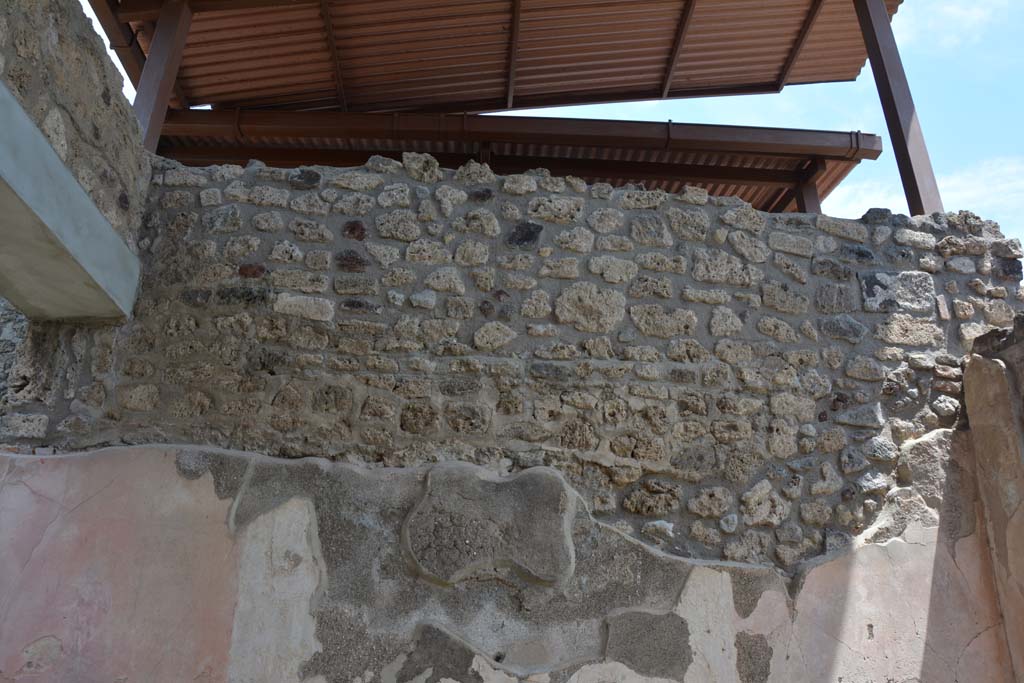 IX.5.11 Pompeii. May 2017. Room l (L), upper east wall.
Foto Christian Beck, ERC Grant 681269 DÉCOR.