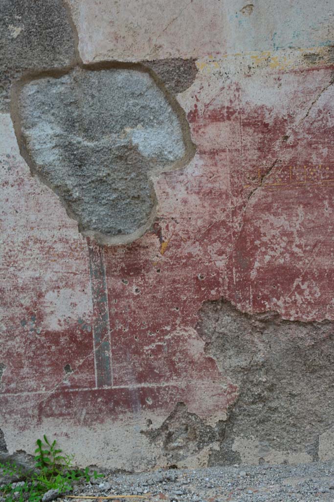 IX.5.11 Pompeii. March 2017. 
Room I (L), painted compartment on zoccolo below central panel on east wall.
Foto Christian Beck, ERC Grant 681269 DÉCOR.