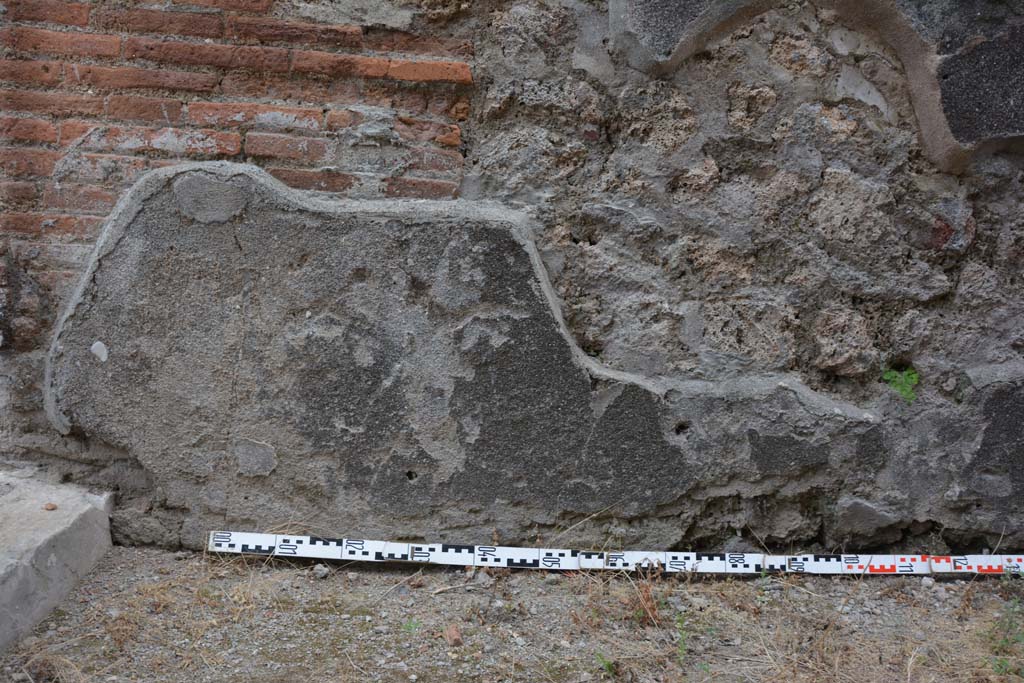IX.5.11 Pompeii. May 2017. Room a, lower east wall of entrance corridor at north end.
Foto Christian Beck, ERC Grant 681269 DÉCOR.